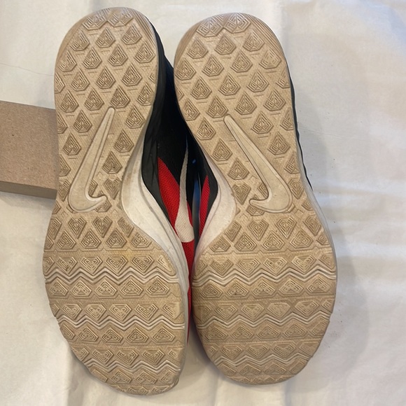 NIKE ♥️🖤RED & BLACK Training Shoes 🖤♥️Dual Fusion - Picture 7 of 8